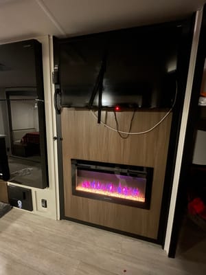 Sweet Pea II - 2026 Bunk House with Camp King bed