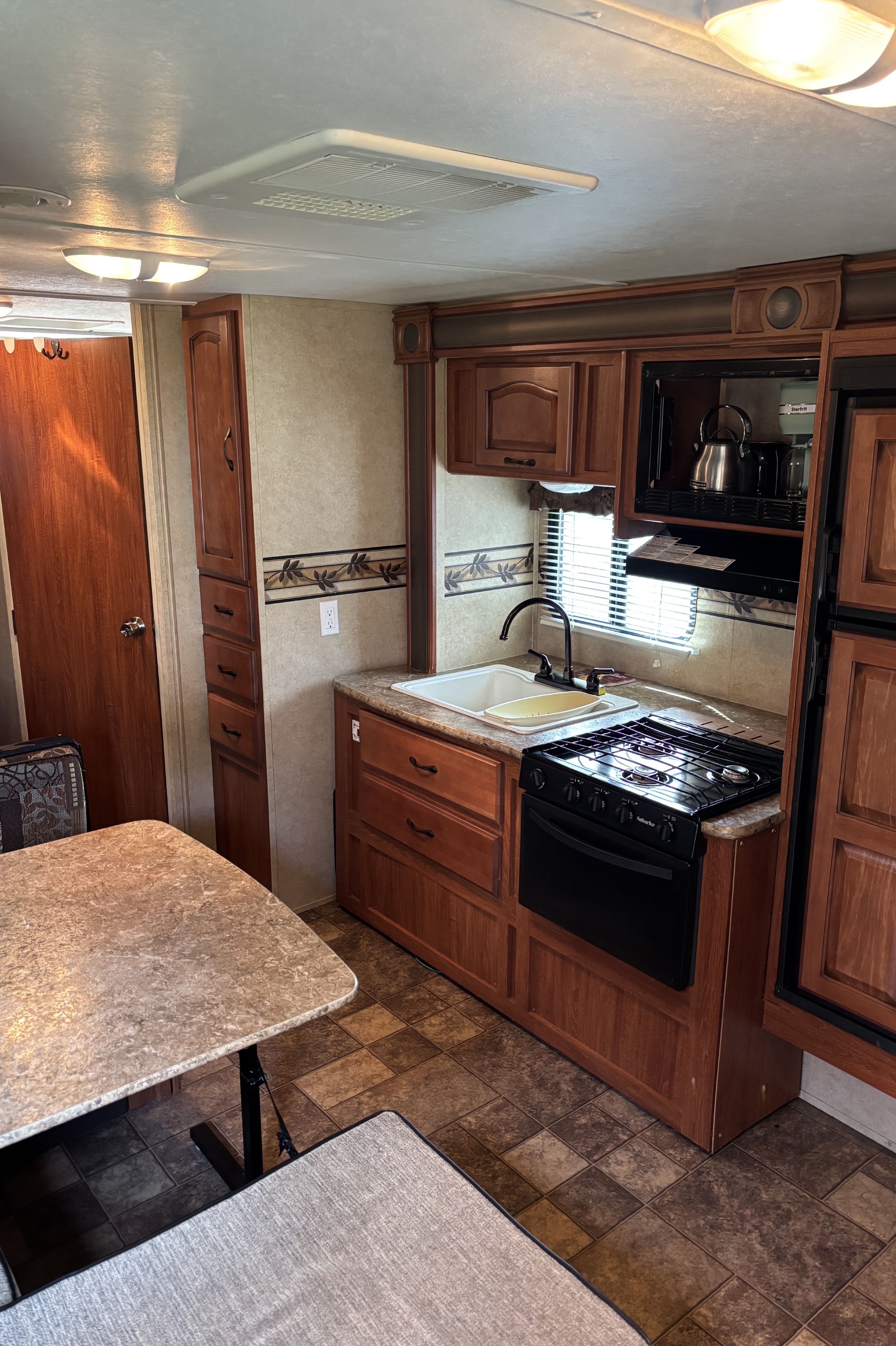 Island Adventure Bunkhouse