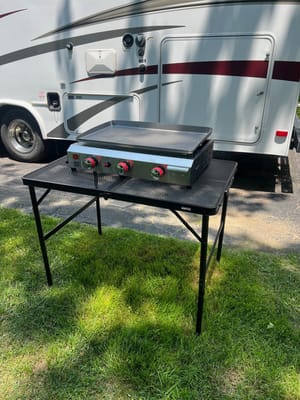 CT RV Adventures Forest River Sunseeker 3170DSF Class C