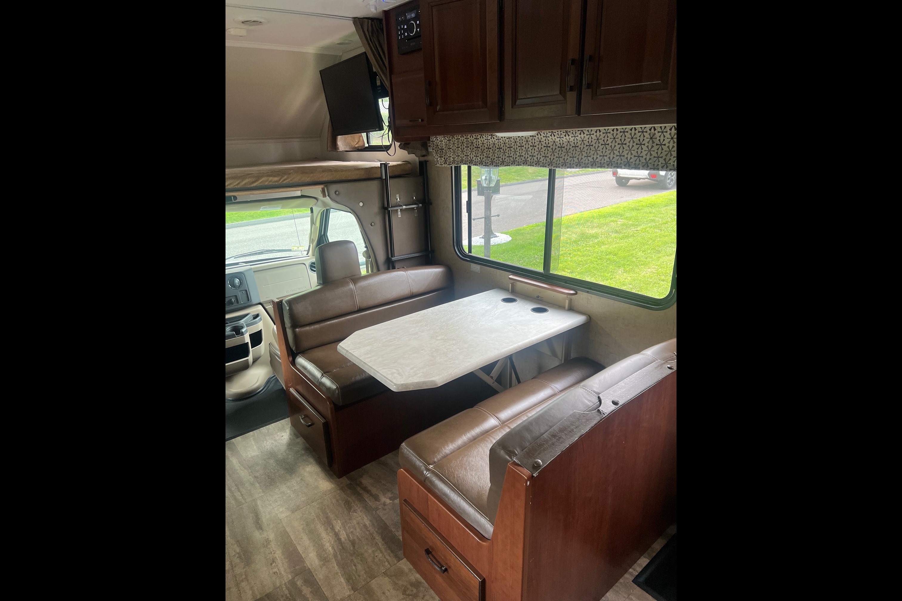 CT RV Adventures Forest River Sunseeker 3170DSF Class C