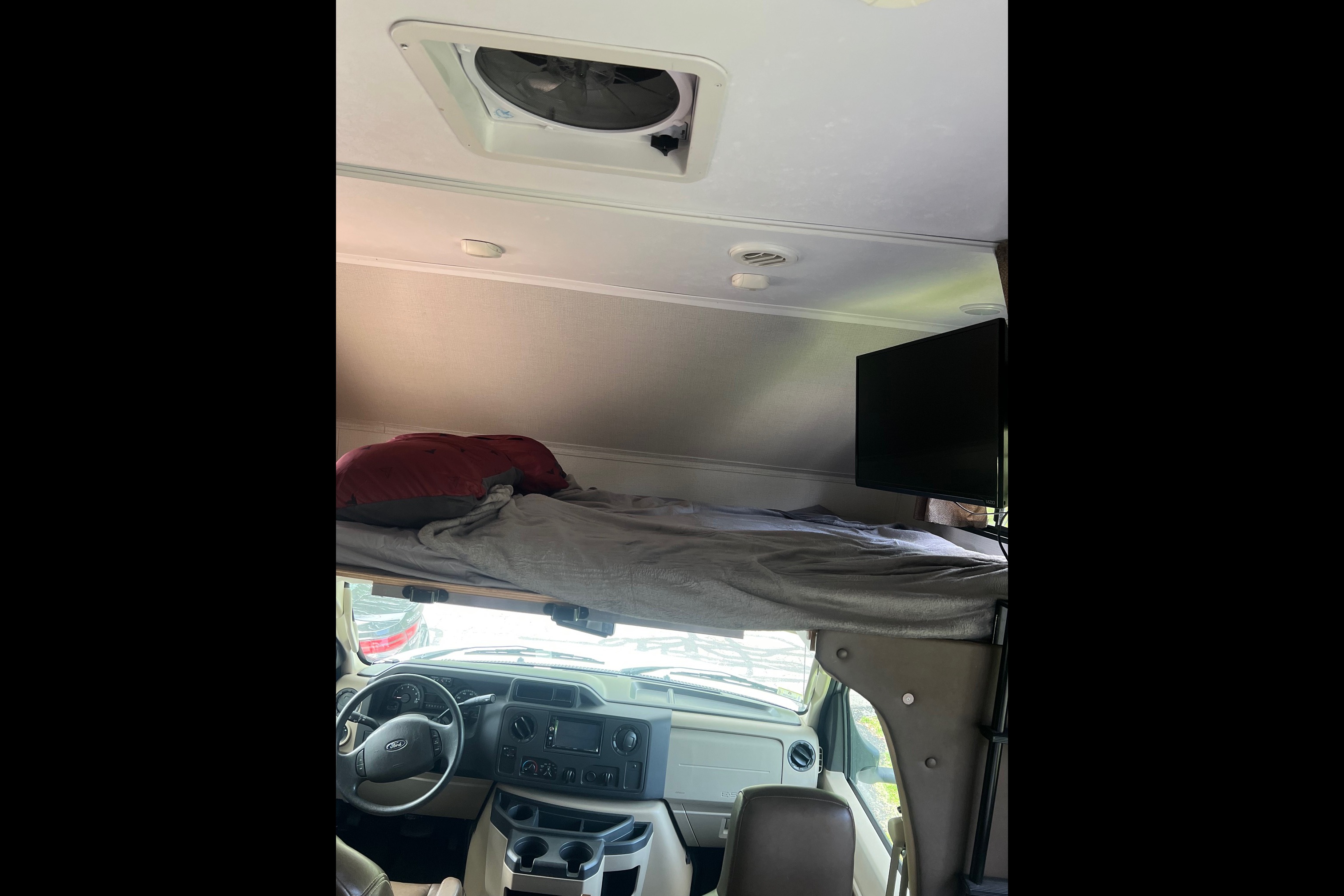 CT RV Adventures Forest River Sunseeker 3170DSF Class C