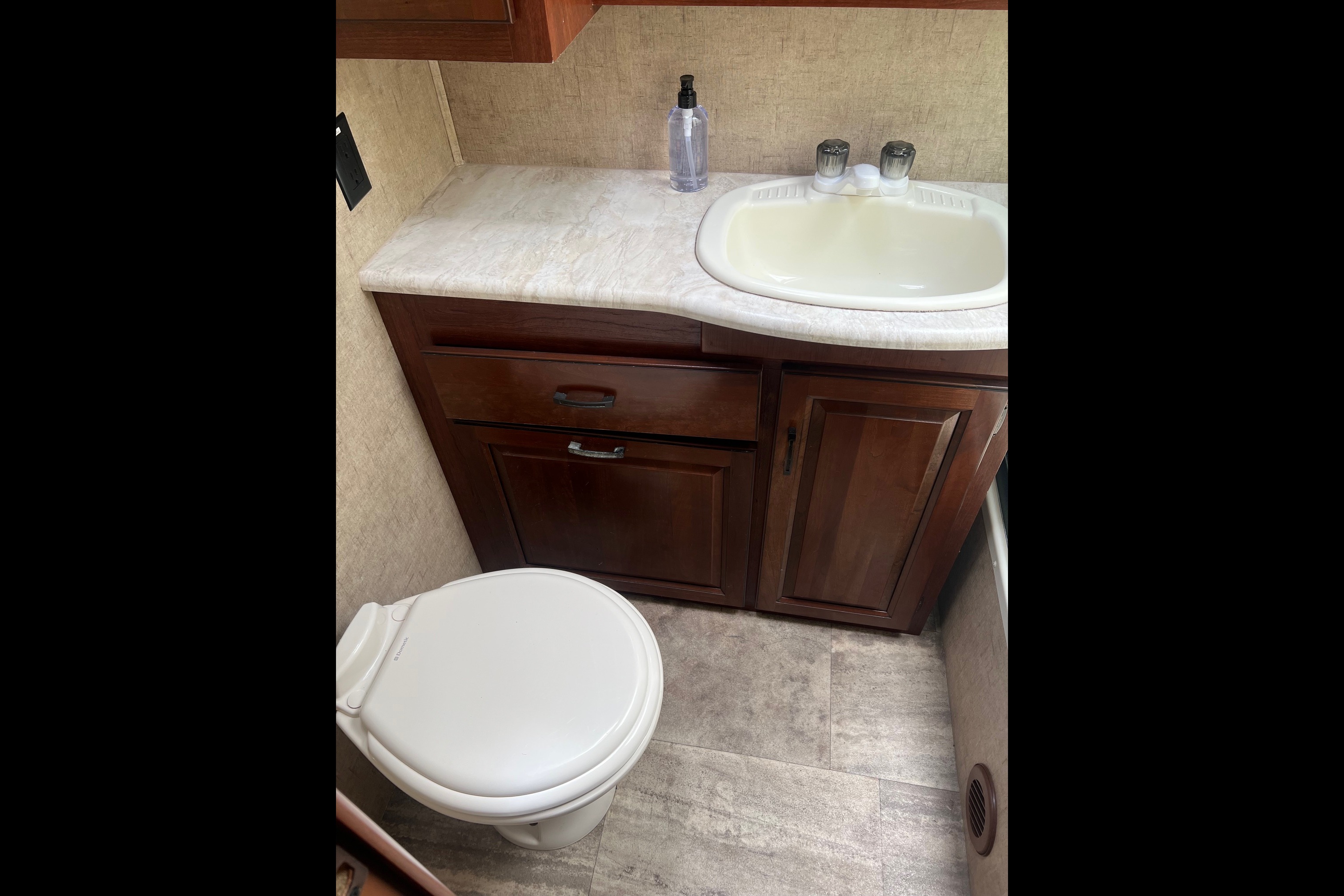 CT RV Adventures Forest River Sunseeker 3170DSF Class C