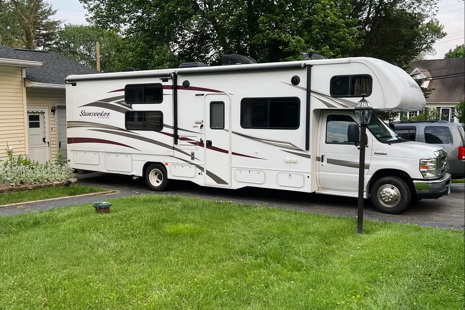CT RV Adventures Forest River Sunseeker 3170DSF Class C