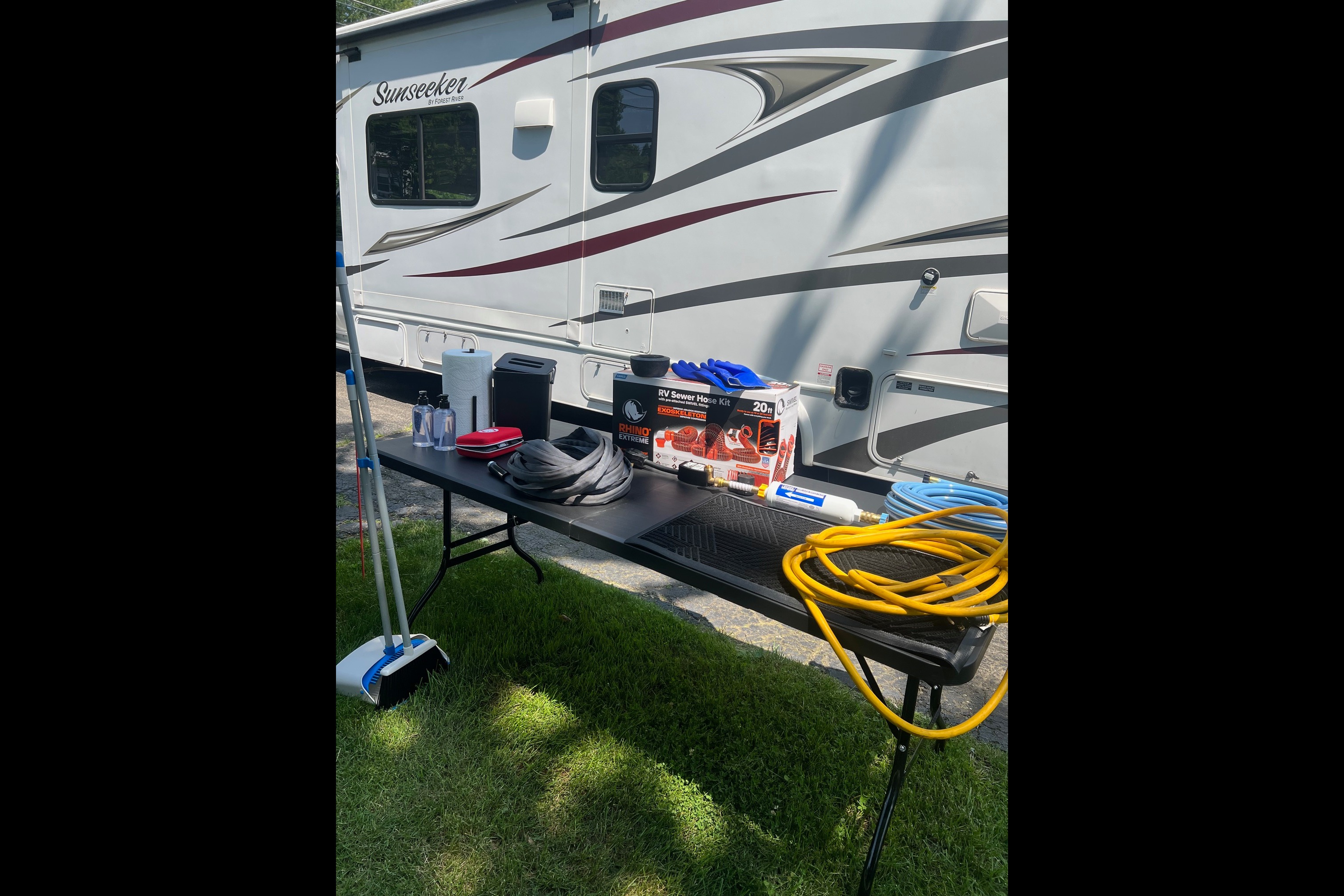 CT RV Adventures Forest River Sunseeker 3170DSF Class C