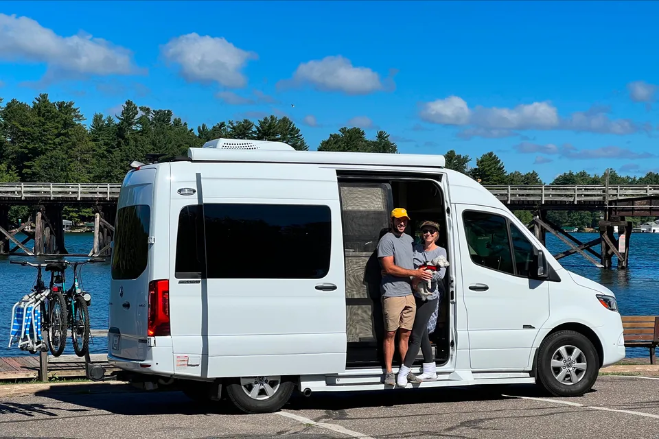 Glamping on Wheels - 2021 MB Luxury 20ft Sprinter