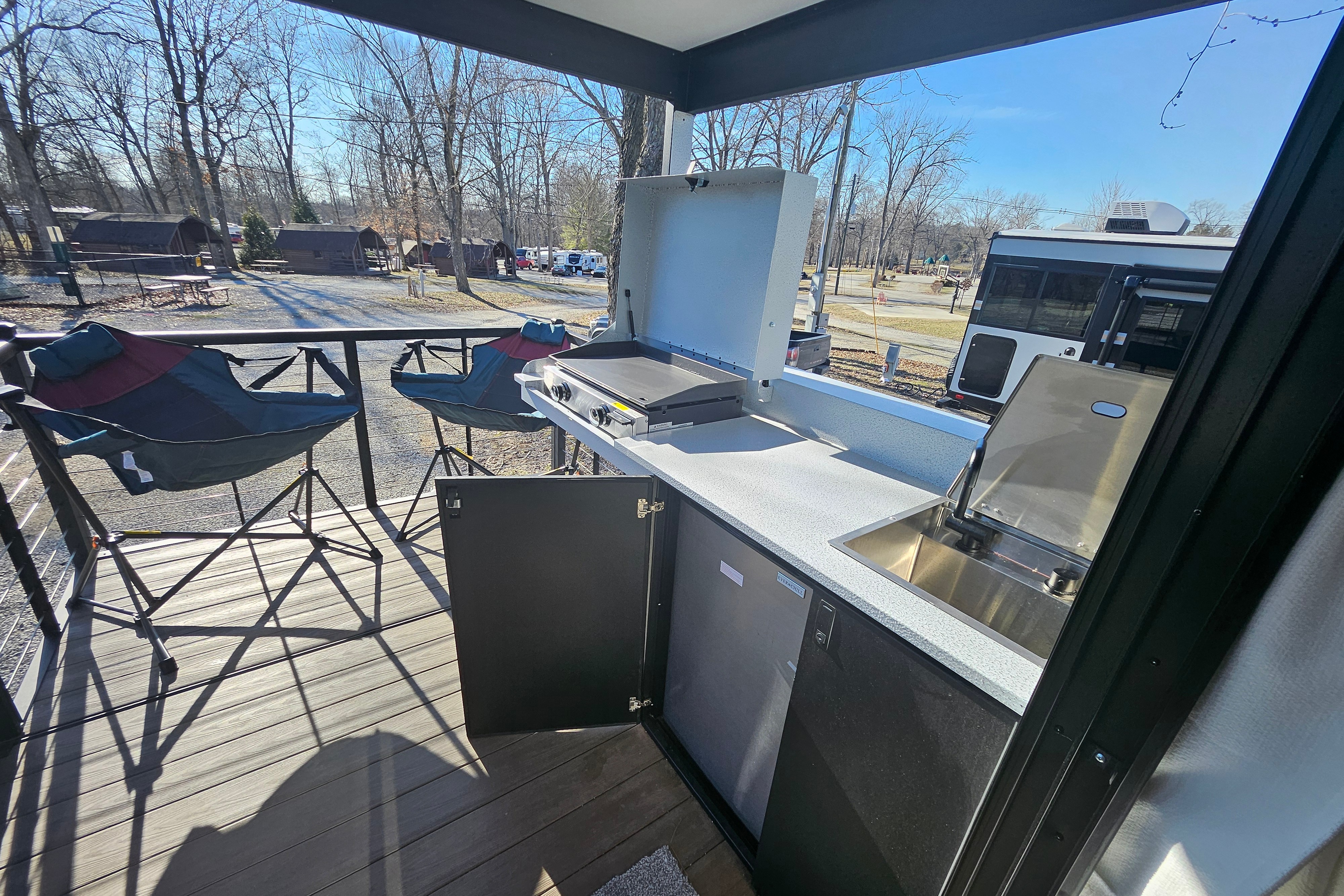 Amazing Patio with Outdoor Kitchen!!