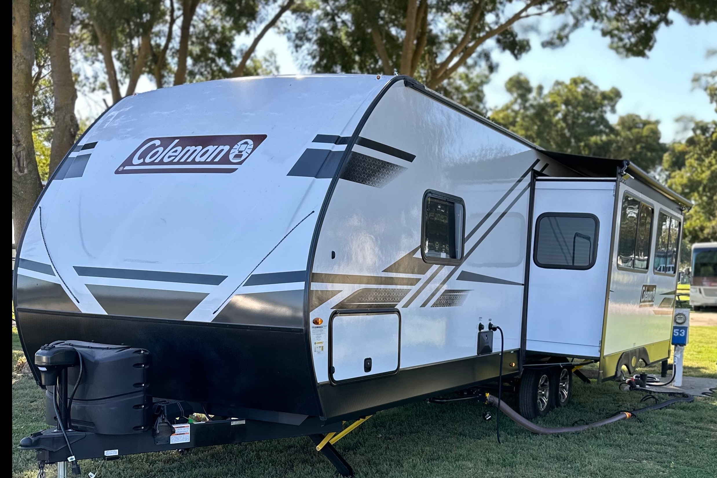 Lake Life?! Coleman Dutchman 2715R 