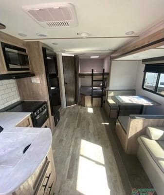 Gulf Stream Friendshop 268BH