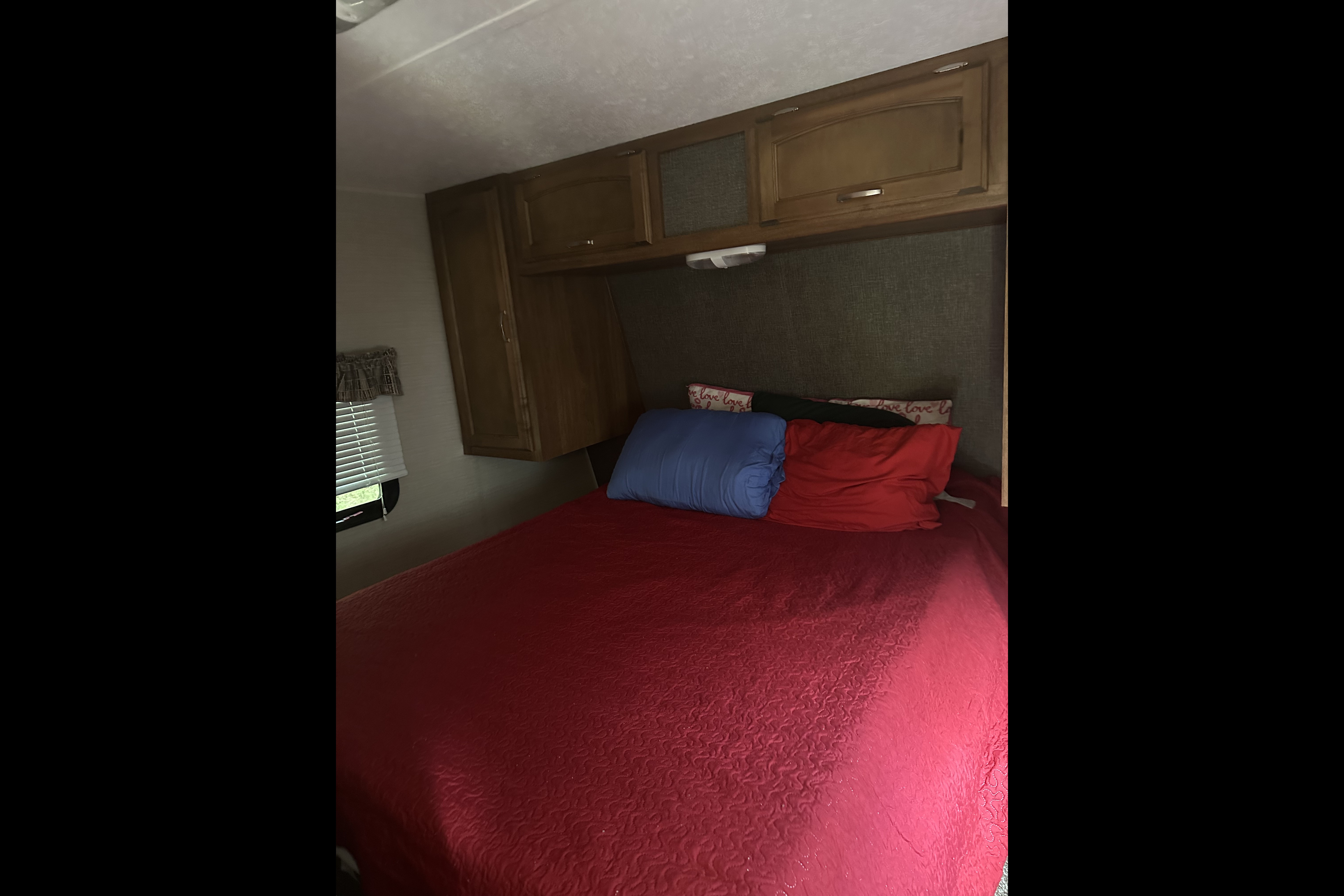 Vivian's Keystone 2016 Travel Trailer
