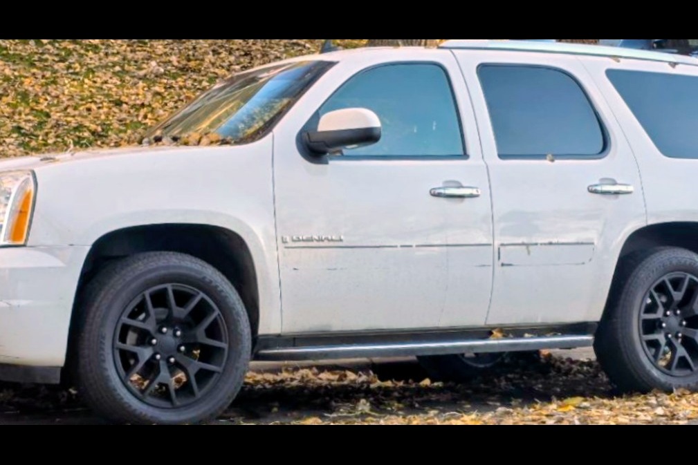 Ruben's GMC Yukon denali Campervan