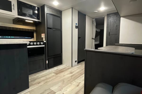 Sportsmen 30ft house on wheels