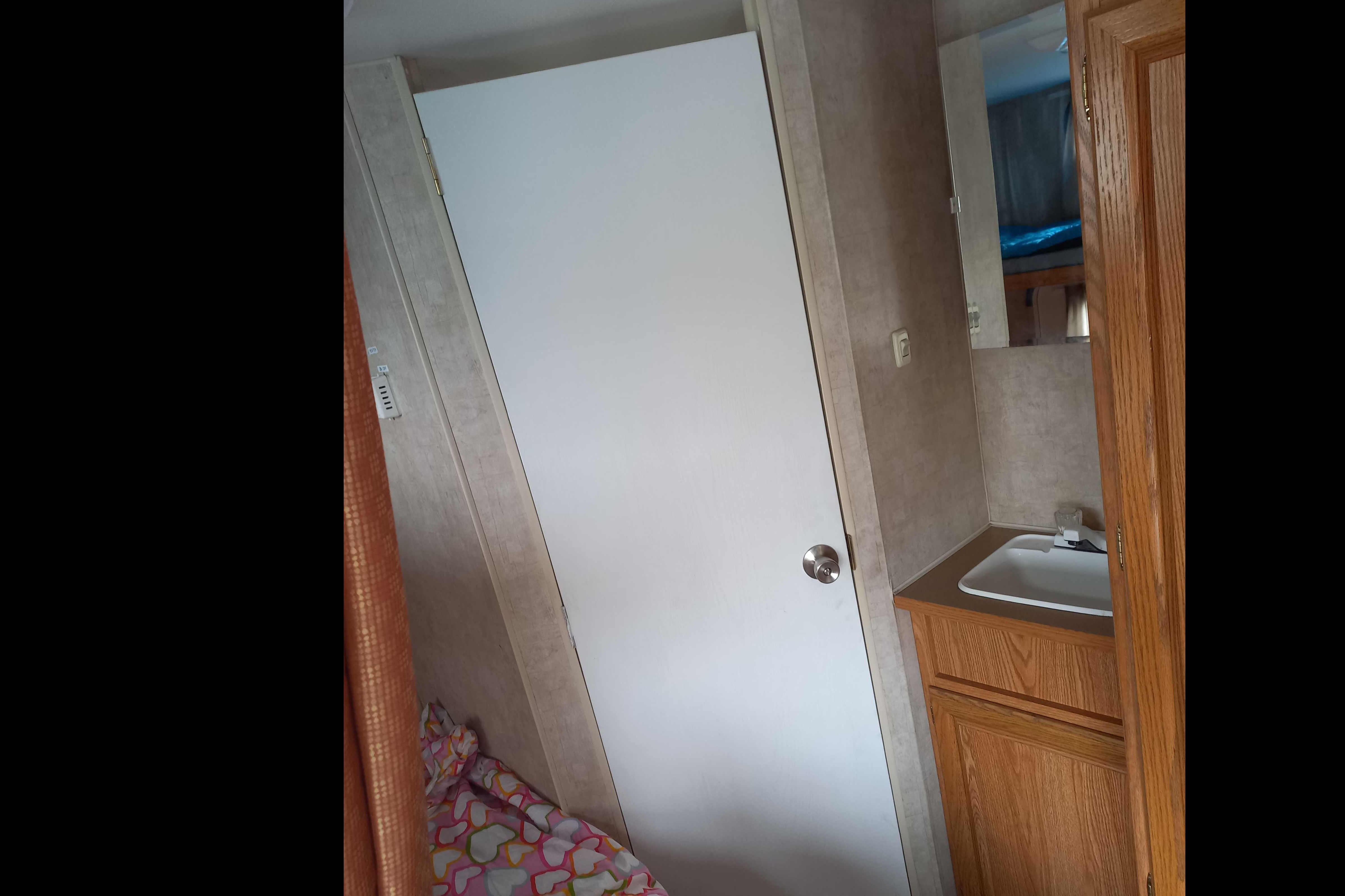 2005 Fleetwood Pioneer