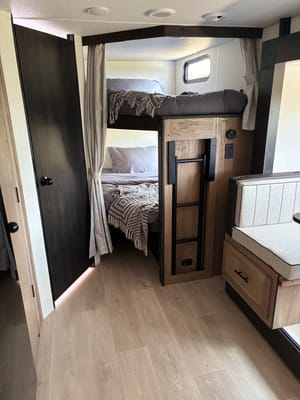 Rutherford’s Retreat ~ Forest River Black Label ~ Sleeps 8