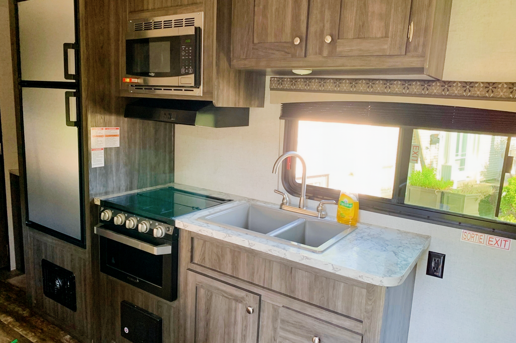 anna's Starcraft 2020 Travel Trailer