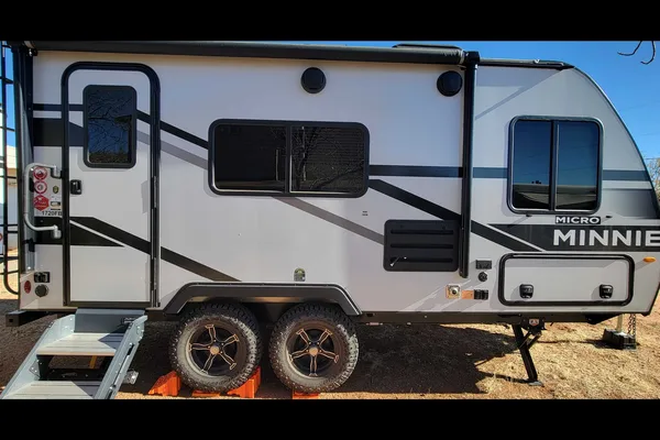 Winnebago Micro Minnie Travel Trailer