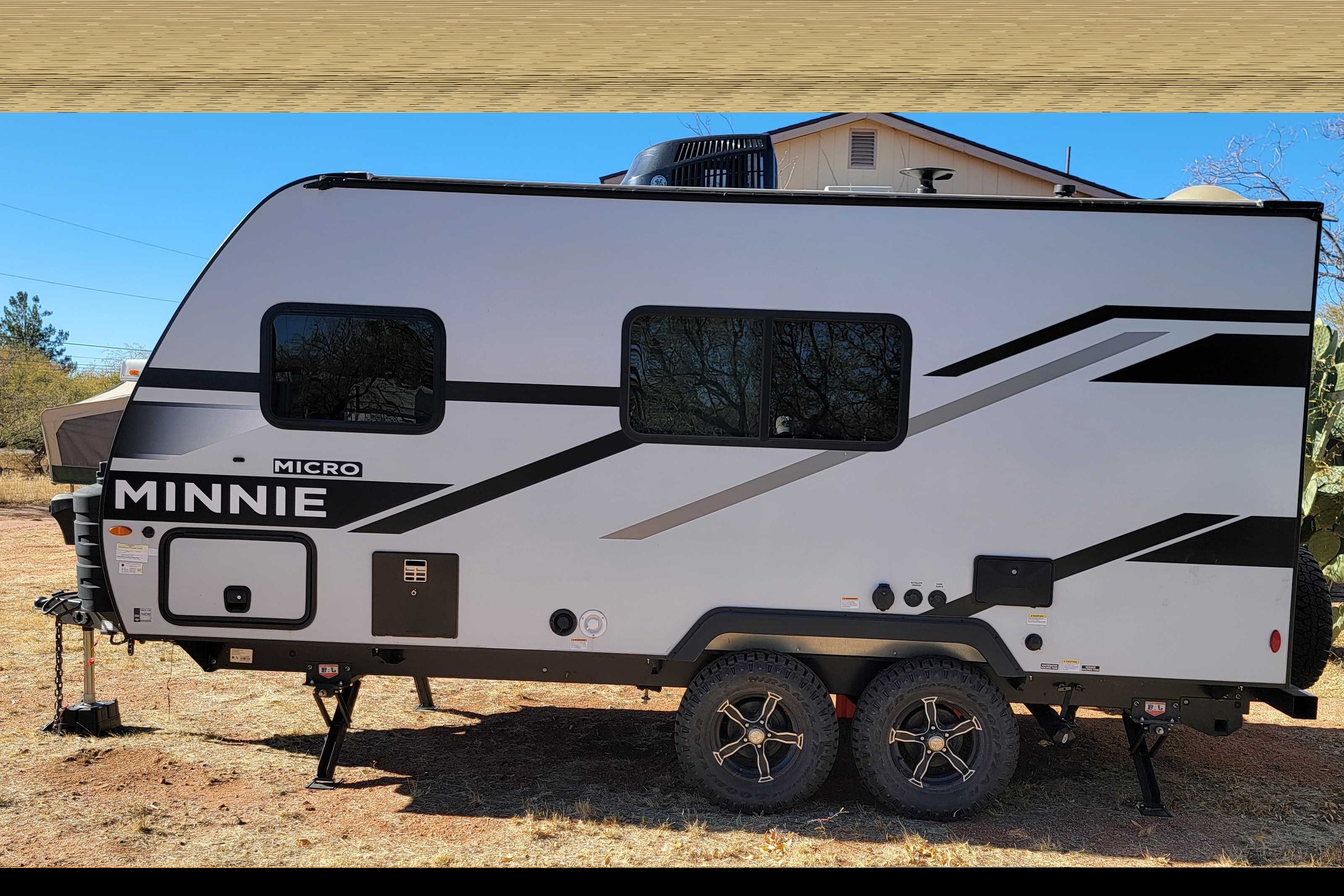 Winnebago Micro Minnie Travel Trailer