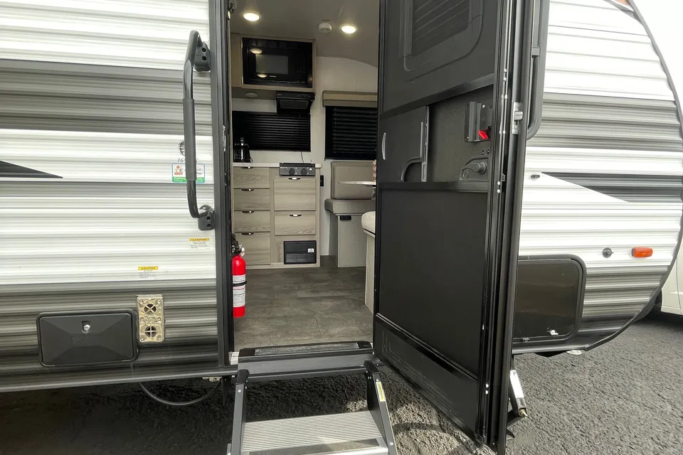 Beautiful Brand-New RV- Spacious, Comfortable, and Family-Ready! ✨