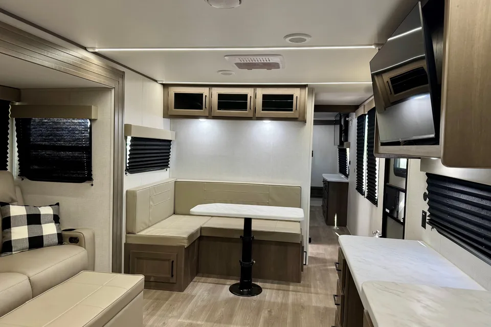 Thomas's Grand Design Transcend 315rkt Travel Trailer