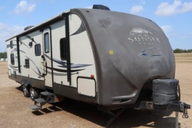 Crossroads ST29SS Travel Trailer