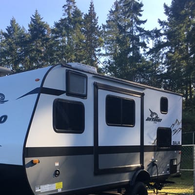 Sporty Jayco JayFlight Baja edition