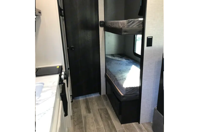 Sporty Jayco JayFlight Baja edition
