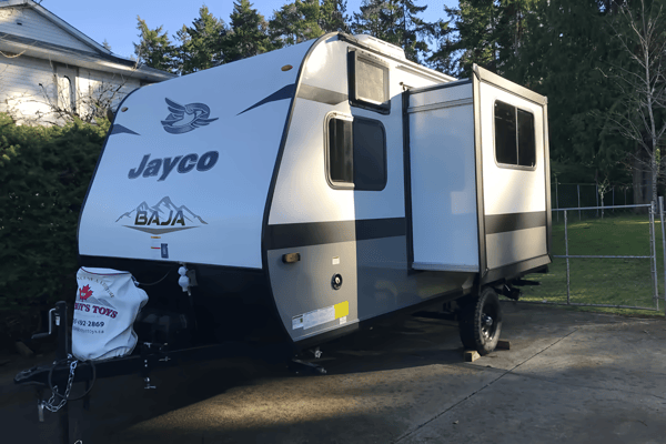 Sporty Jayco JayFlight Baja edition