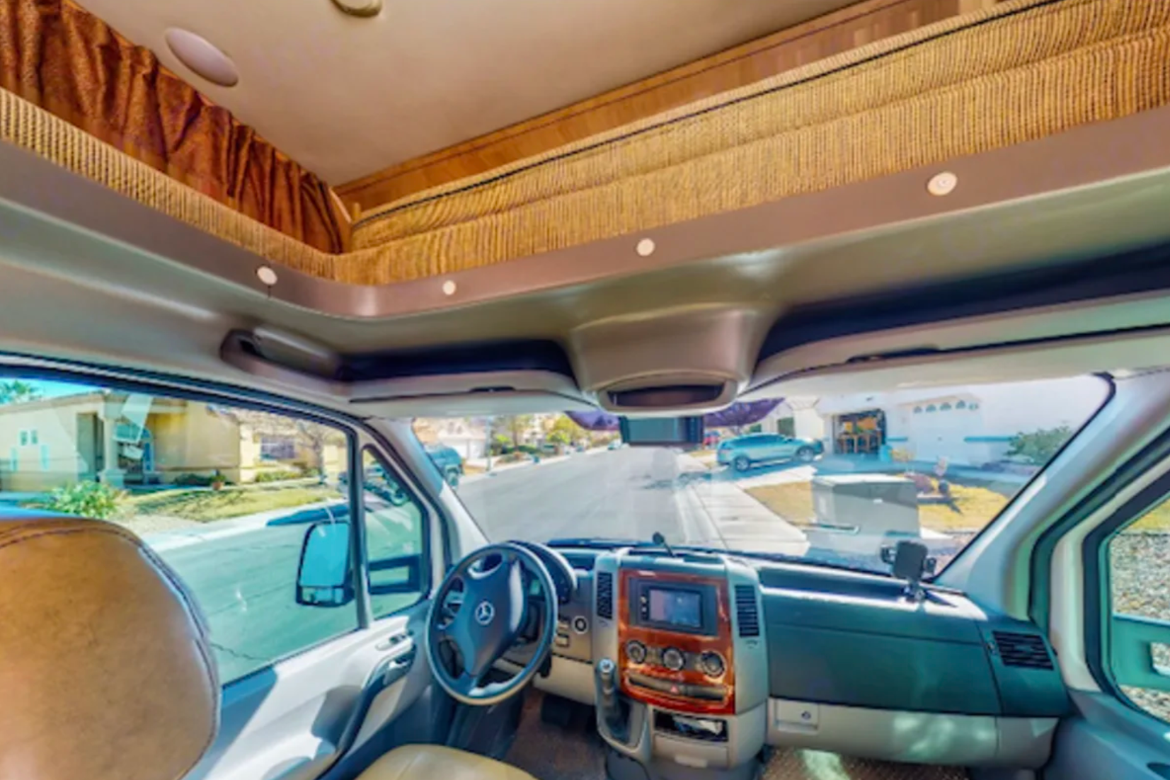 Mercedes Benz Sprinter Forest River Sunseeker 2400S