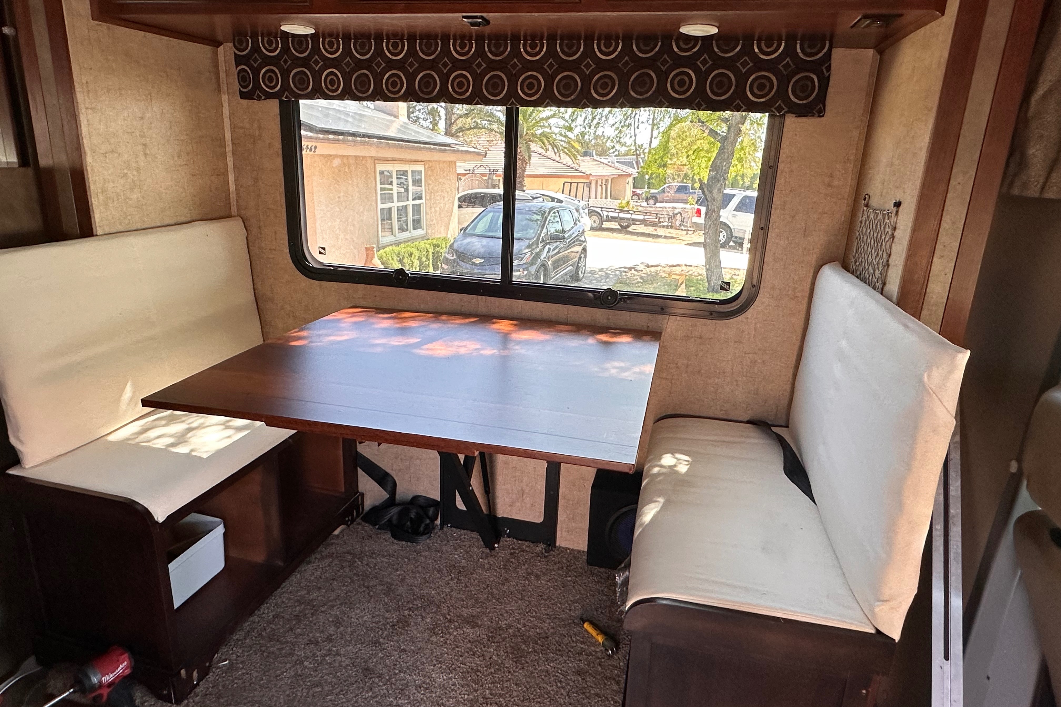 Mercedes Benz Sprinter Forest River Sunseeker 2400S