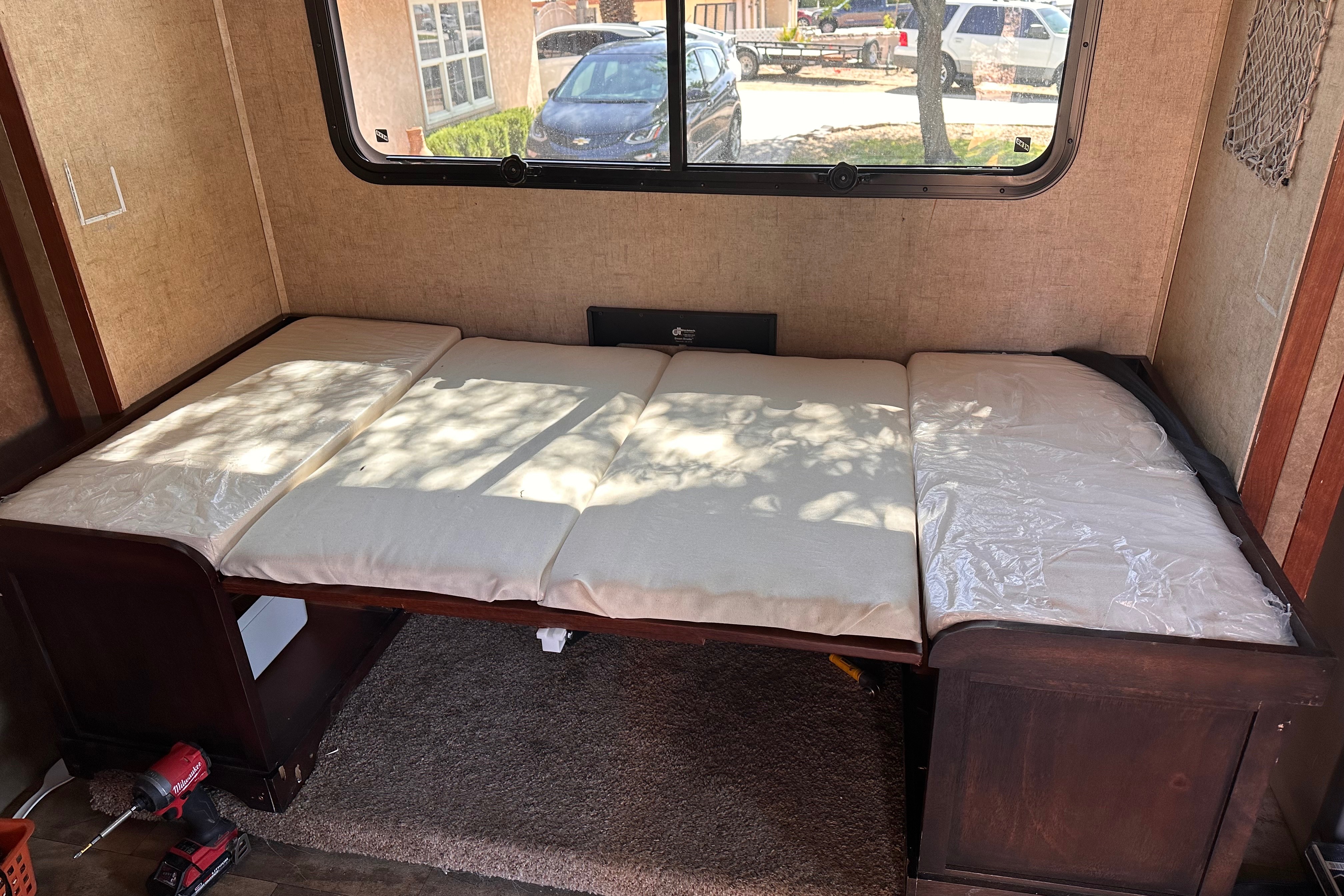 Mercedes Benz Sprinter Forest River Sunseeker 2400S