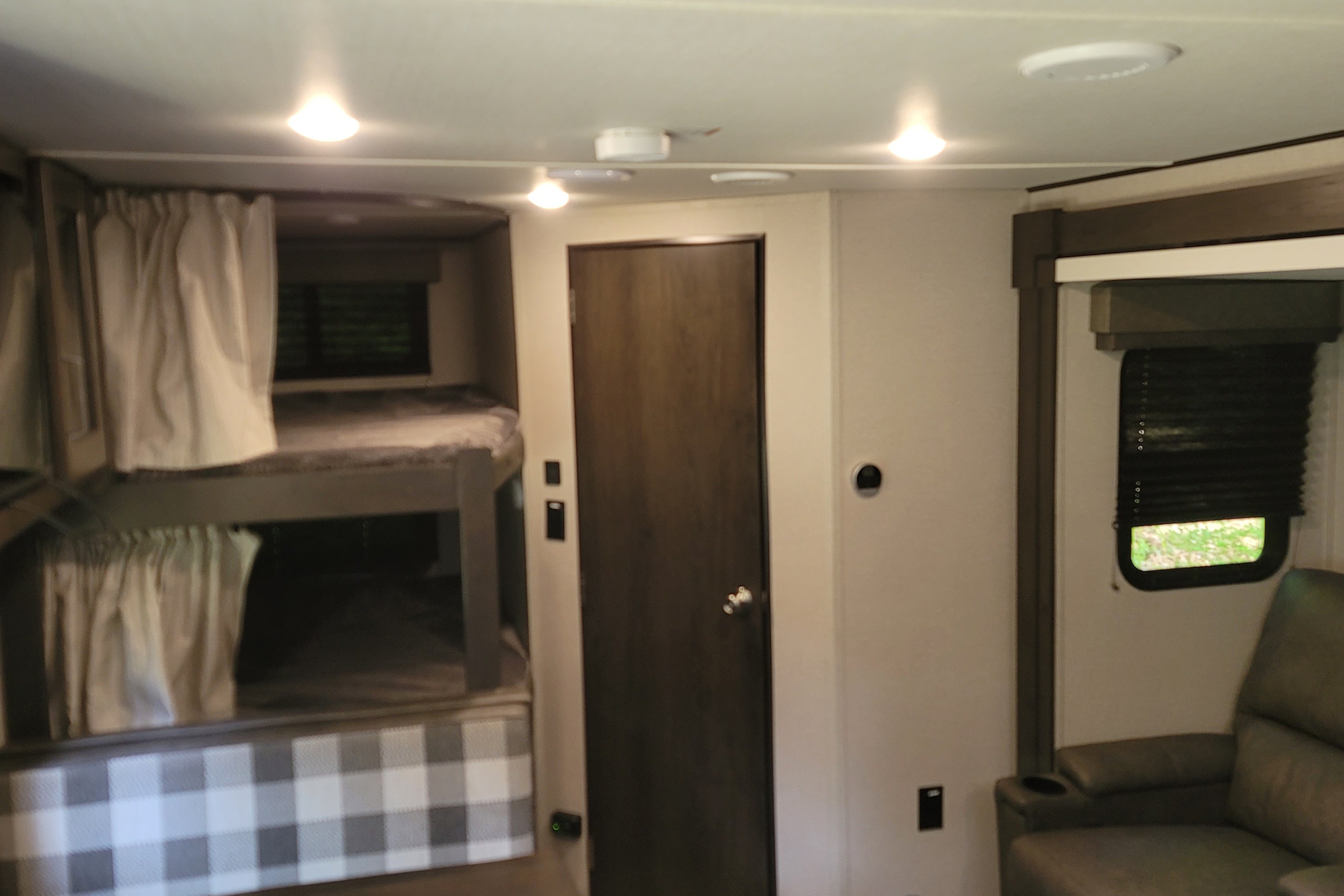 Samuel 's Grand design transcend Transcend Xplor 261BH Travel Trailer