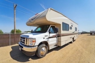 2021 Coachmen Leprechaun 270QB: Explore in Comfort and Style