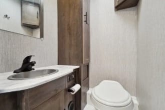 2021 Coachmen Leprechaun 270QB: Explore in Comfort and Style