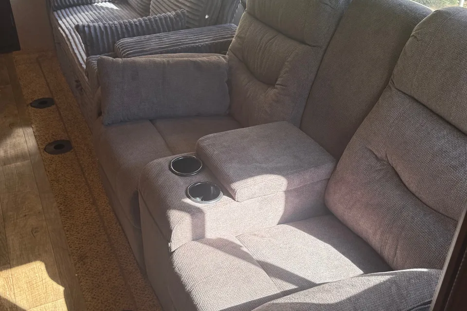 Dale's Jayco 324BHS Travel Trailer