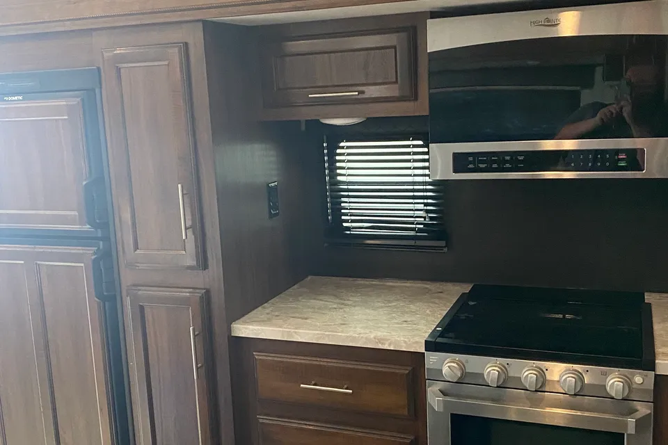 Dale's Jayco 324BHS Travel Trailer