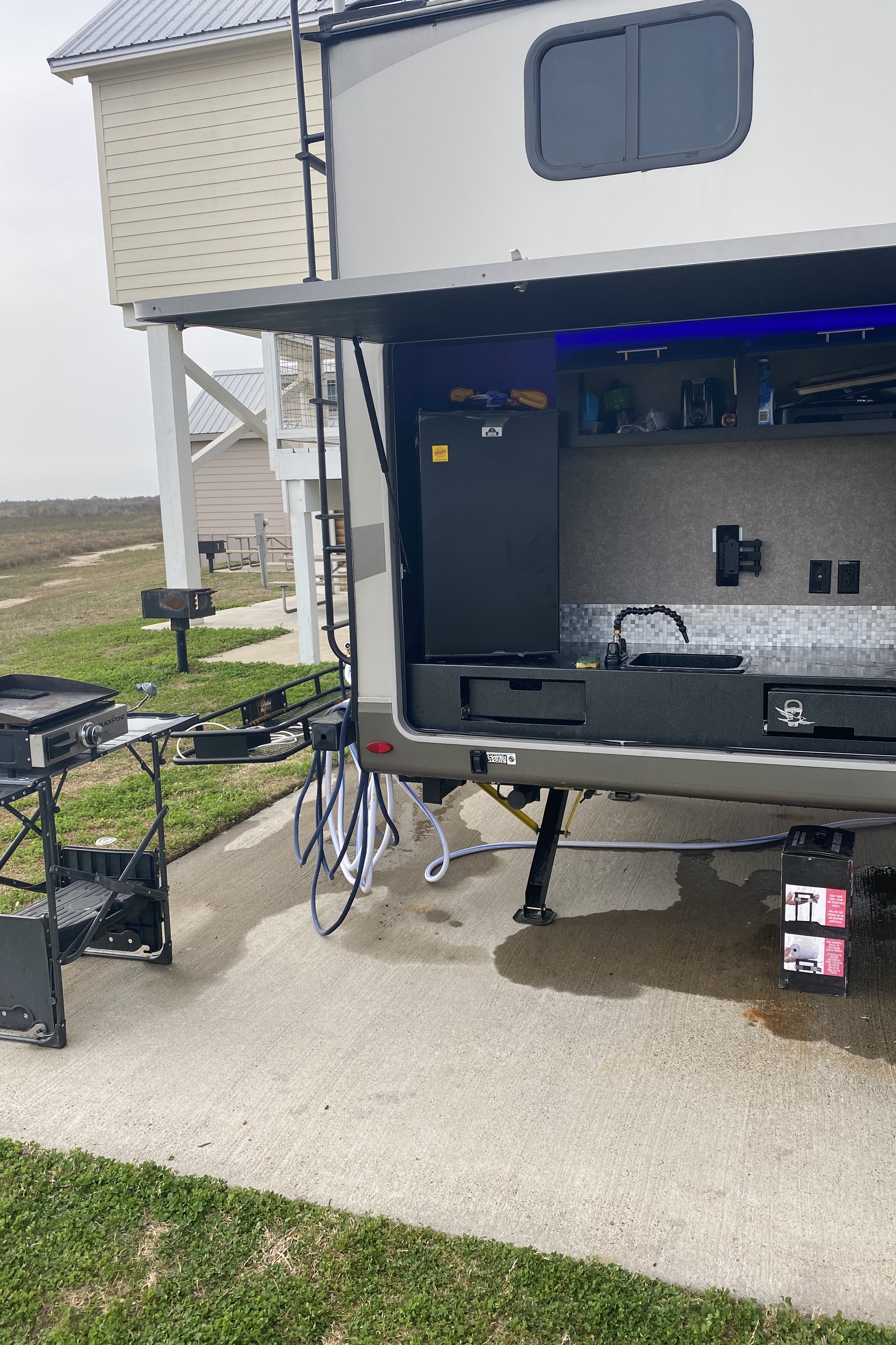 Dale's Jayco 324BHS Travel Trailer