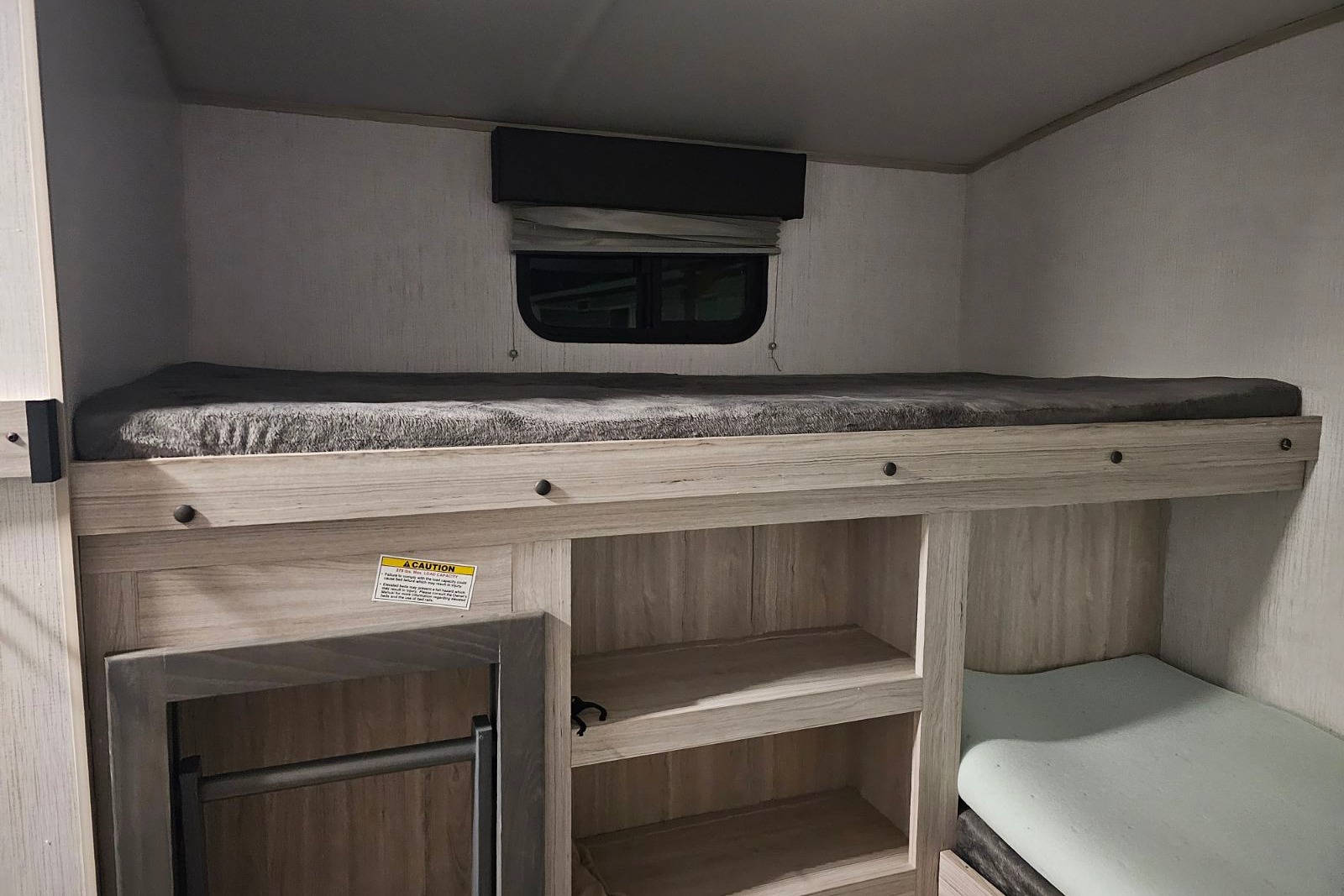 Samuel's Cruiser RV Shadow crusier 325BHS Travel Trailer