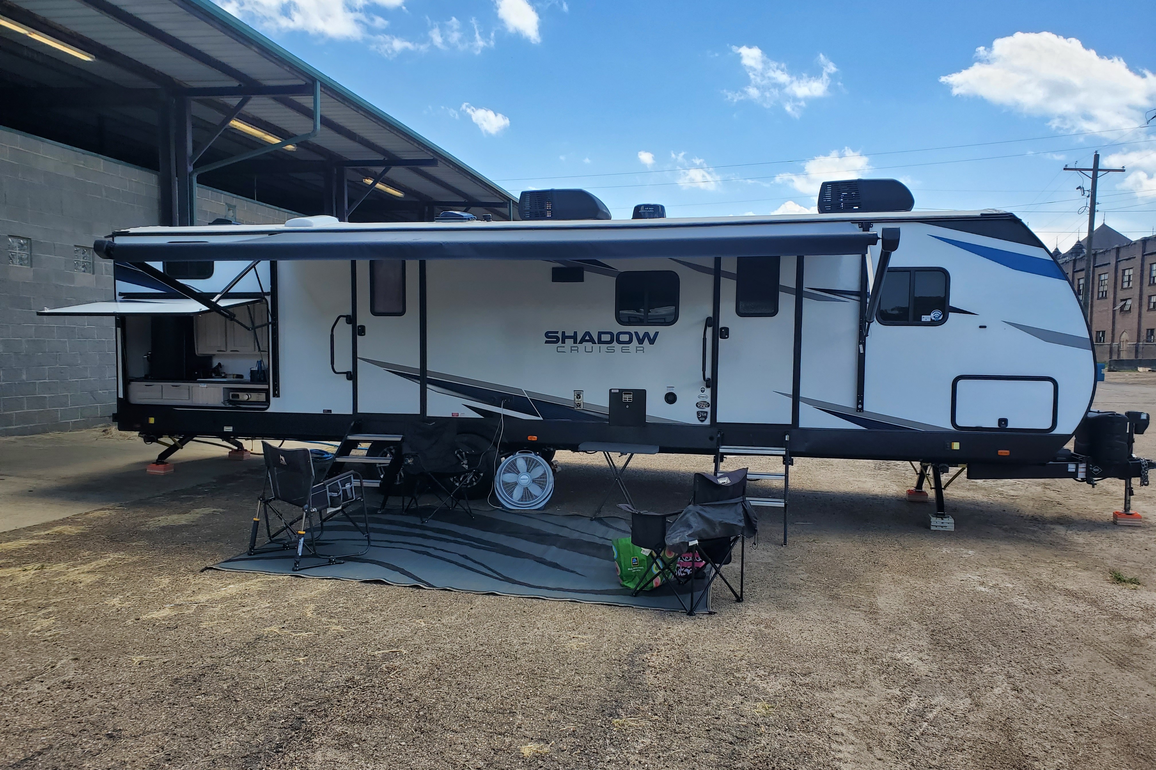 Samuel's Cruiser RV Shadow crusier 325BHS Travel Trailer