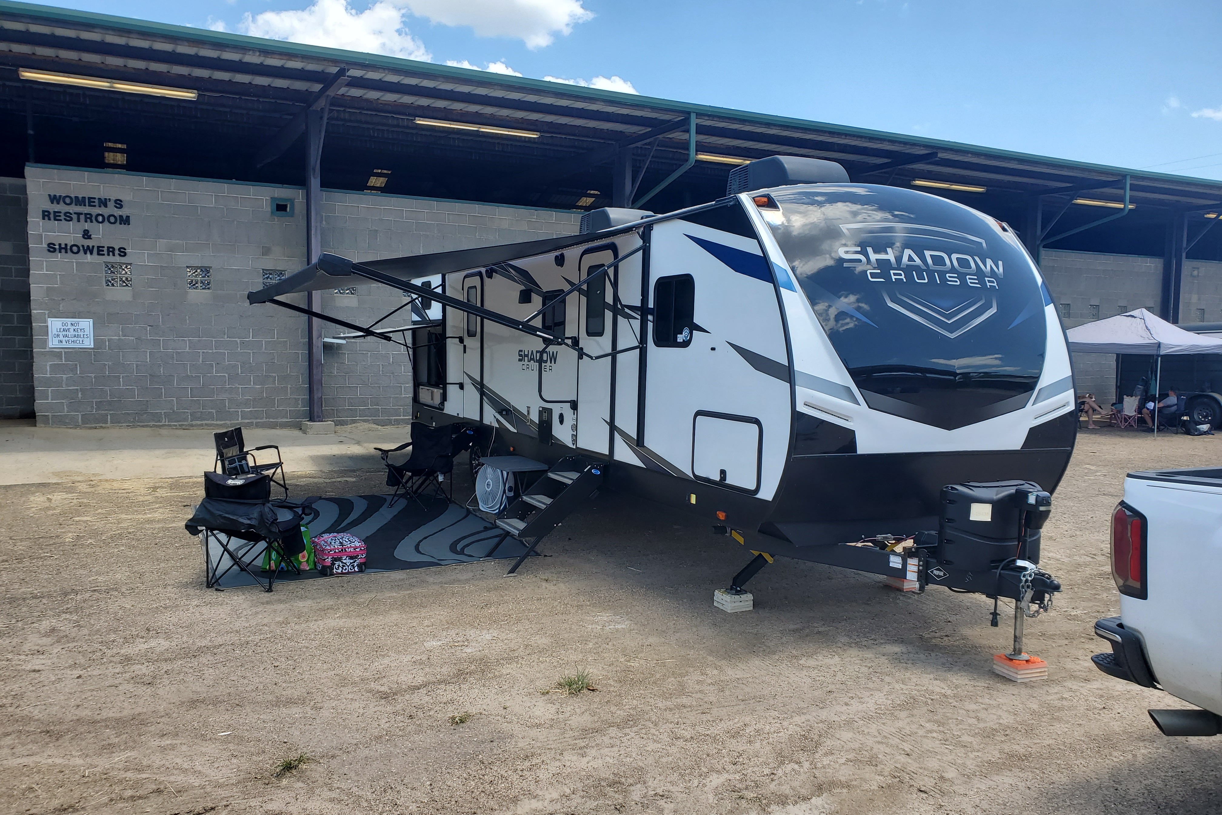 Samuel's Cruiser RV Shadow crusier 325BHS Travel Trailer