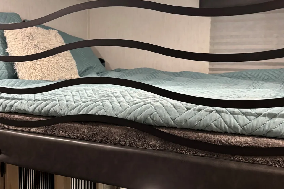 The Rolling Condo ** New Listing**