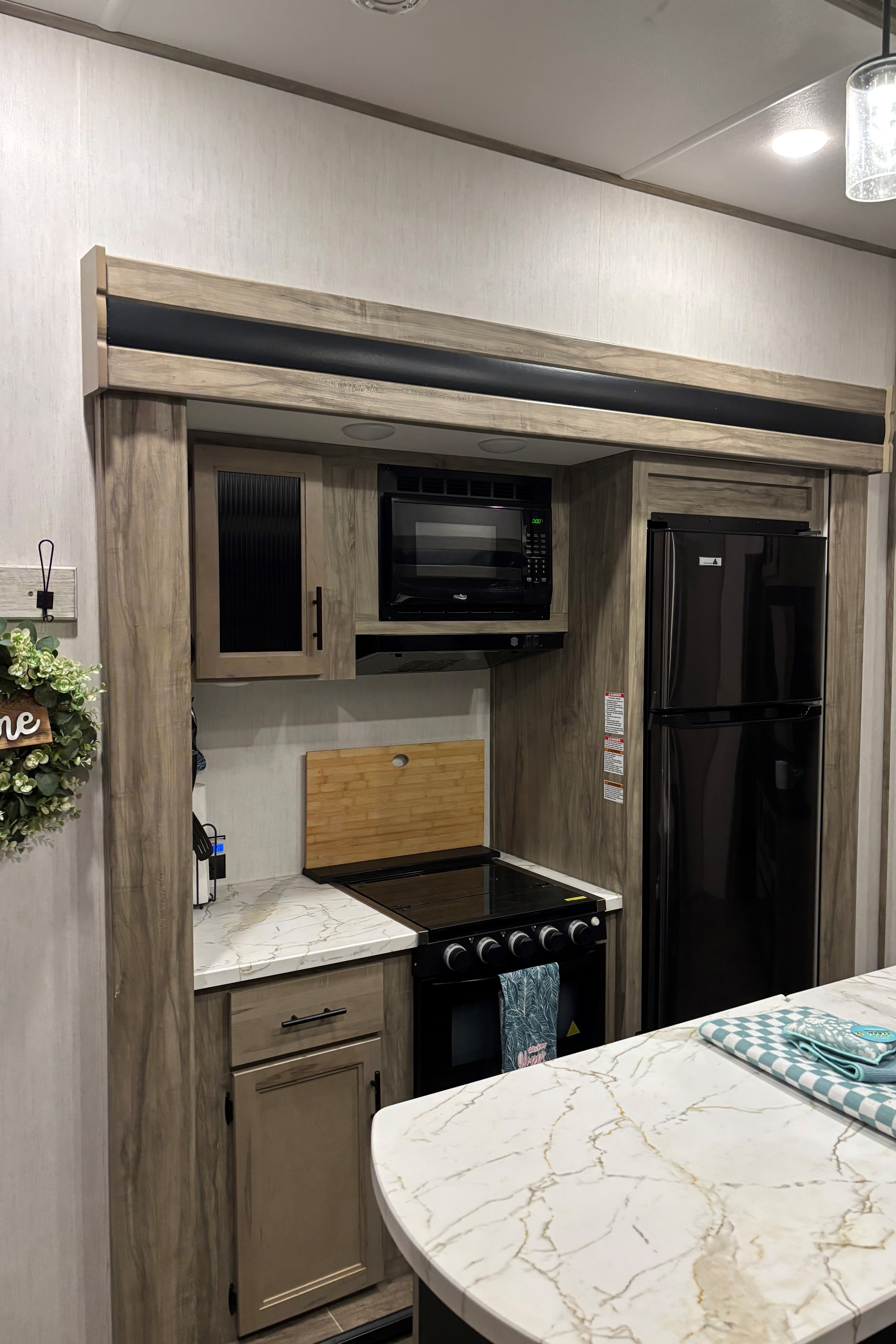 The Rolling Condo ** New Listing**