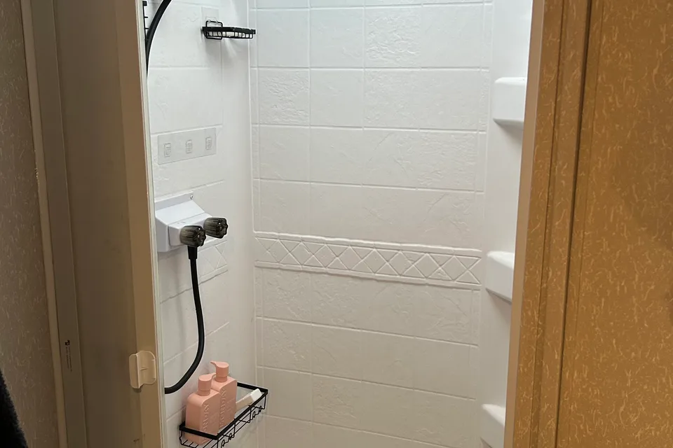 The Rolling Condo ** New Listing**