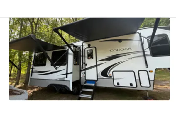 Luxe 2021 Cougar Cove 5th Wheel