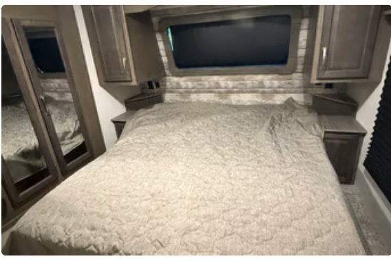 Luxe 2021 Cougar Cove 5th Wheel