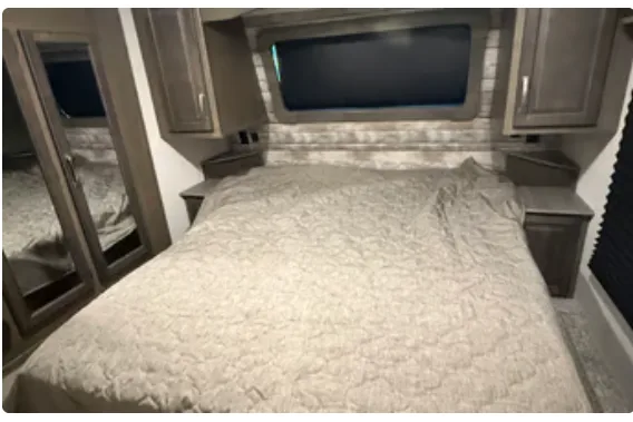 Luxe 2021 Cougar Cove 5th Wheel