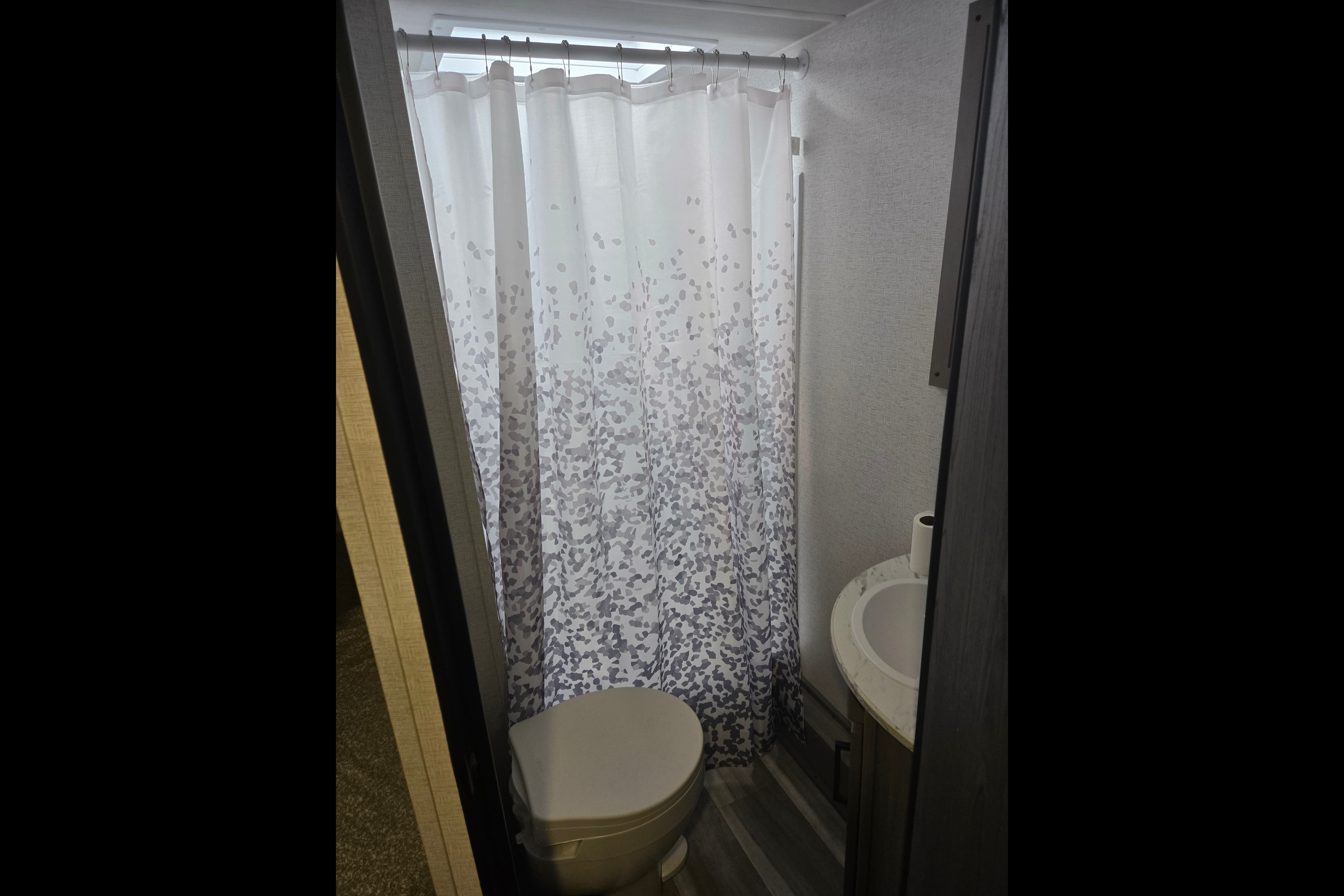 Jason's Keystone Hideout Cozy Family RV
