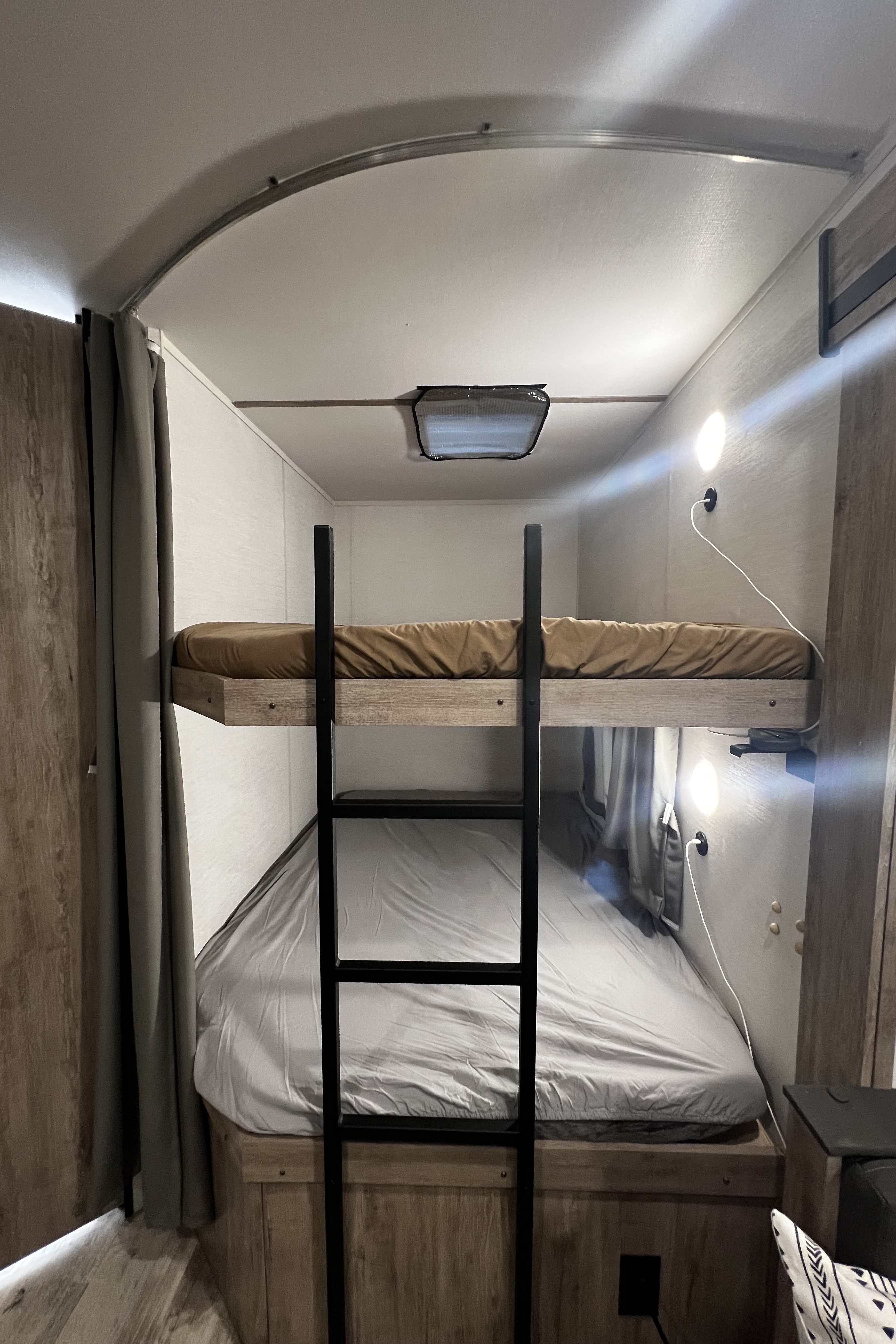 Gulf Stream Enlighten 28 foot- Deliveries Only!