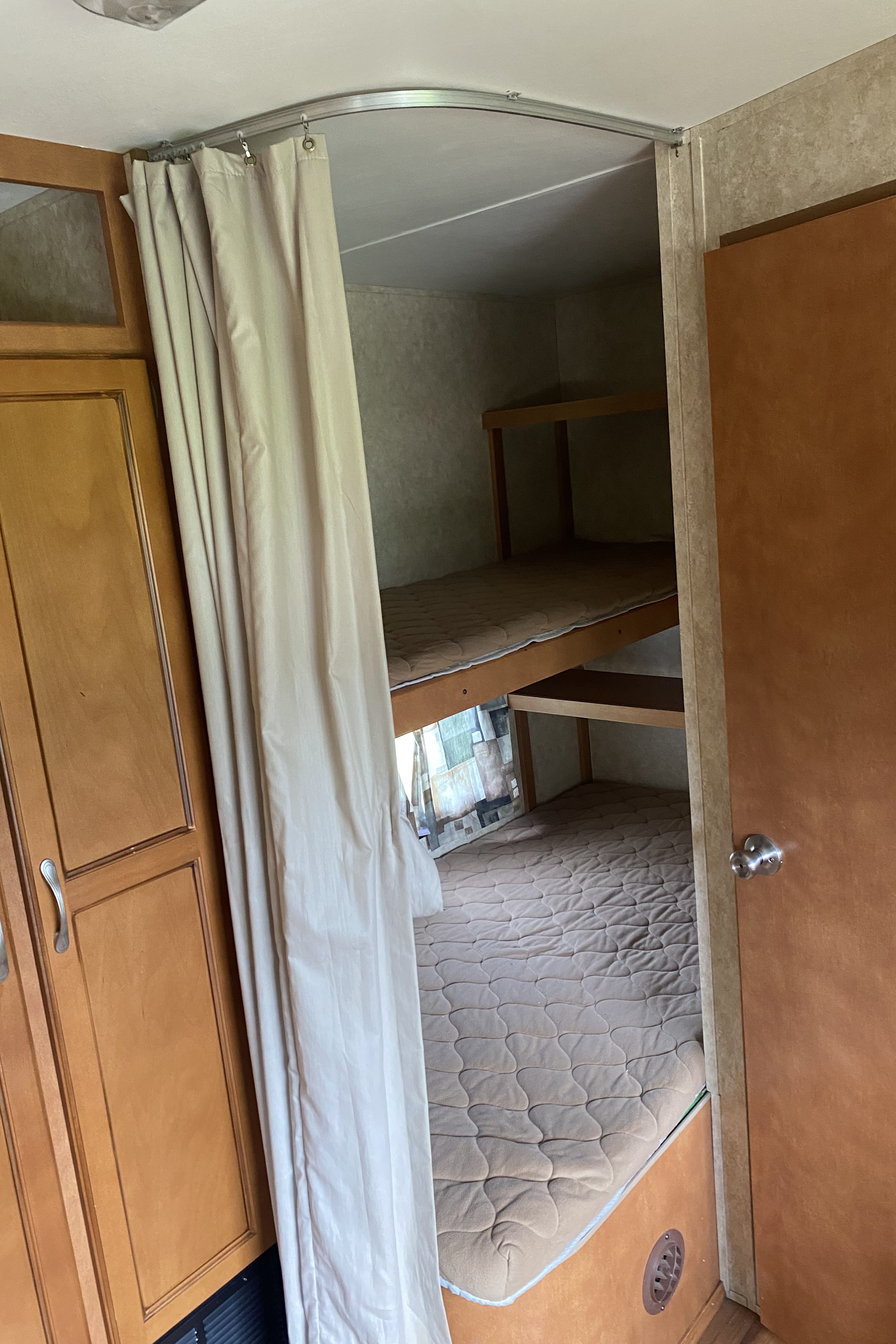 Kawartha RV Rentals Gulf Stream Kingsport Travel Trailer