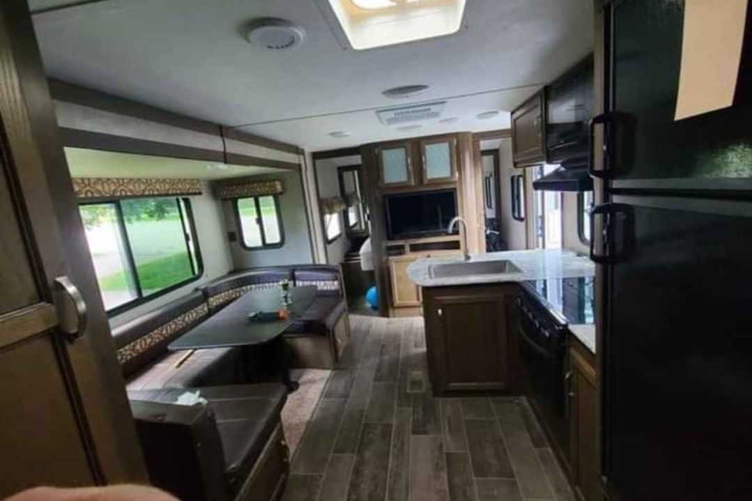 2018 Keystone Bullet Ultra - Camplife RV rentals 