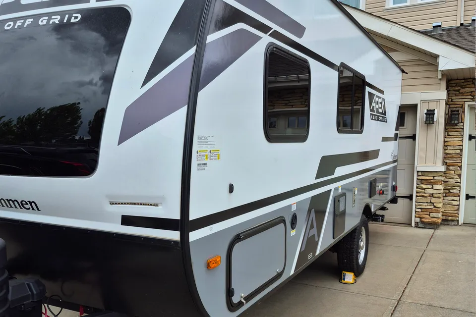 Coachmen Apex Nano 186BH