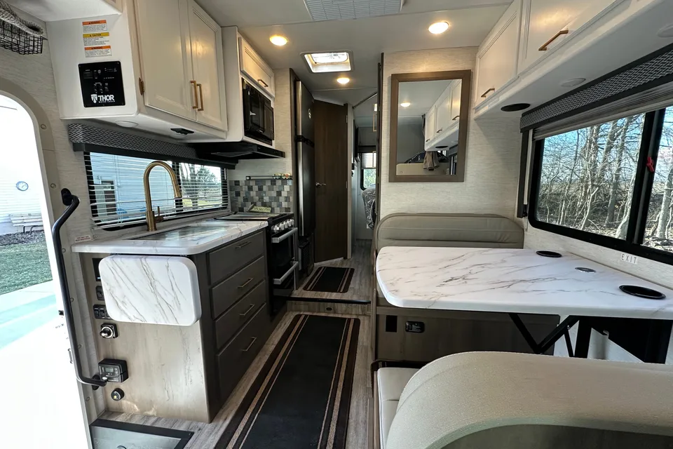 Phil's  2025 Thor Motor Coach Four Winds 22B Class C